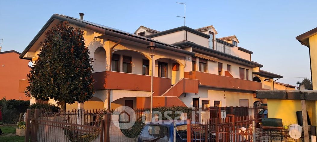 Casa Bi/Trifamiliare in Vendita in Vicolo San Giuseppe 15 a Chioggia