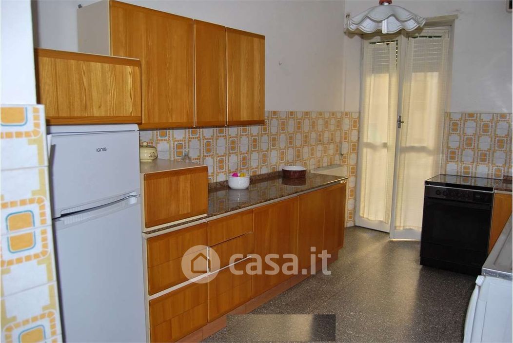 Appartamento in Vendita in Via Oslavia a Ancona