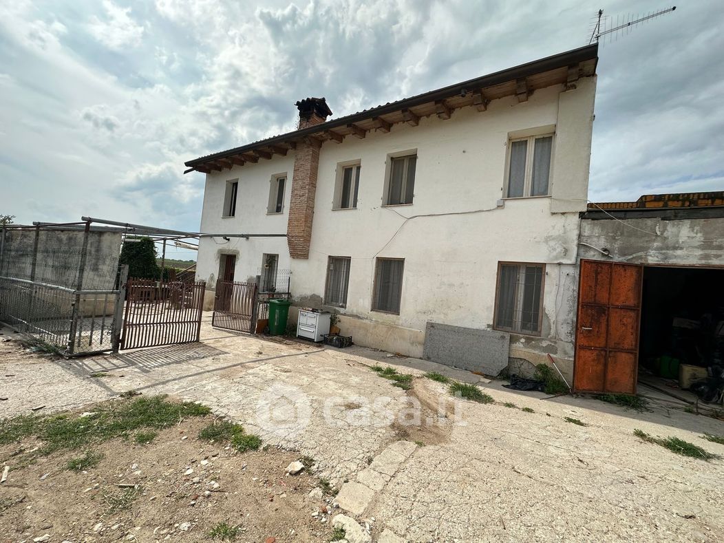 Villa in Vendita in Via valle tomba 26 a Ronco all'Adige