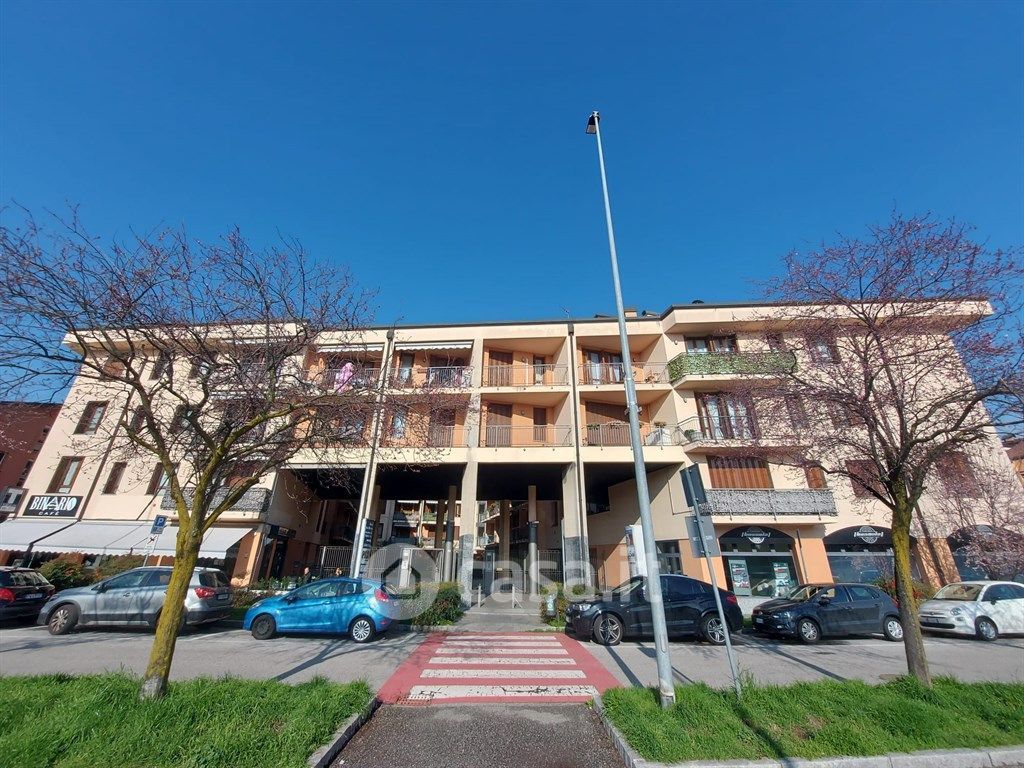 Appartamento in Vendita in Via Cialdini 36 a Meda
