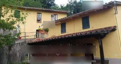 Casa indipendente in Vendita in Via Sergio Sacconi a Pistoia