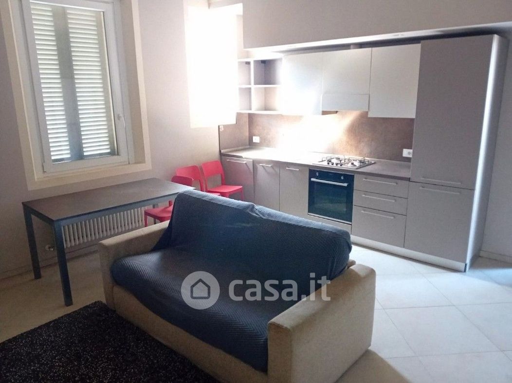 Appartamento in Affitto in Via F.lli Rosselli a Voghera