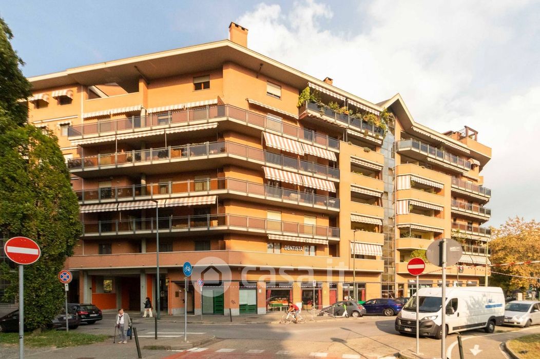 Appartamento in Vendita in Corso Belgio 107 a Torino