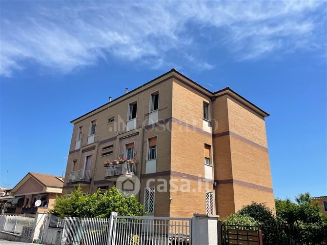 Appartamento in Vendita in Via Sant'Arcangelo di Romagna a Roma