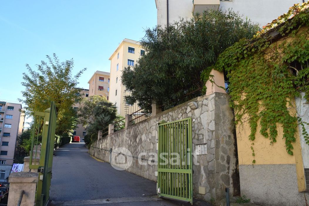 Appartamento in Vendita in Via Filippo Corridoni a Genova