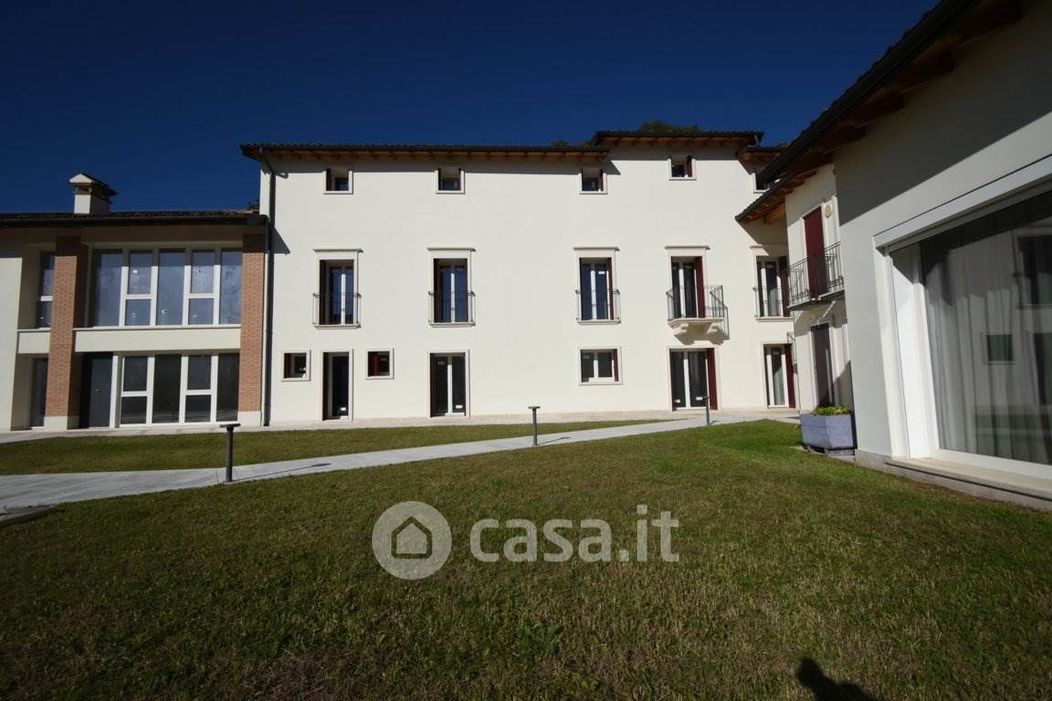 Appartamento in Vendita in Via Murialdo 18 a Montecchio Maggiore