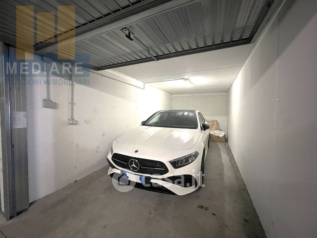 Garage/Posto auto in Vendita in Salita del Grillo a Finale Ligure