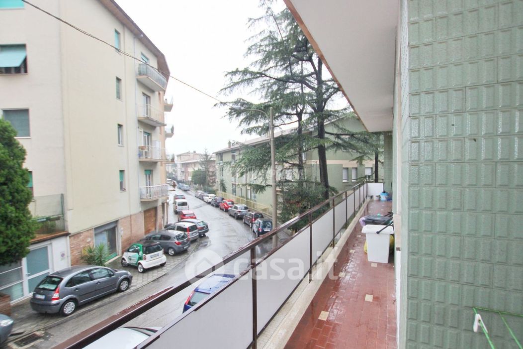 Appartamento in Vendita in Via Cupramontana 9 a Ancona