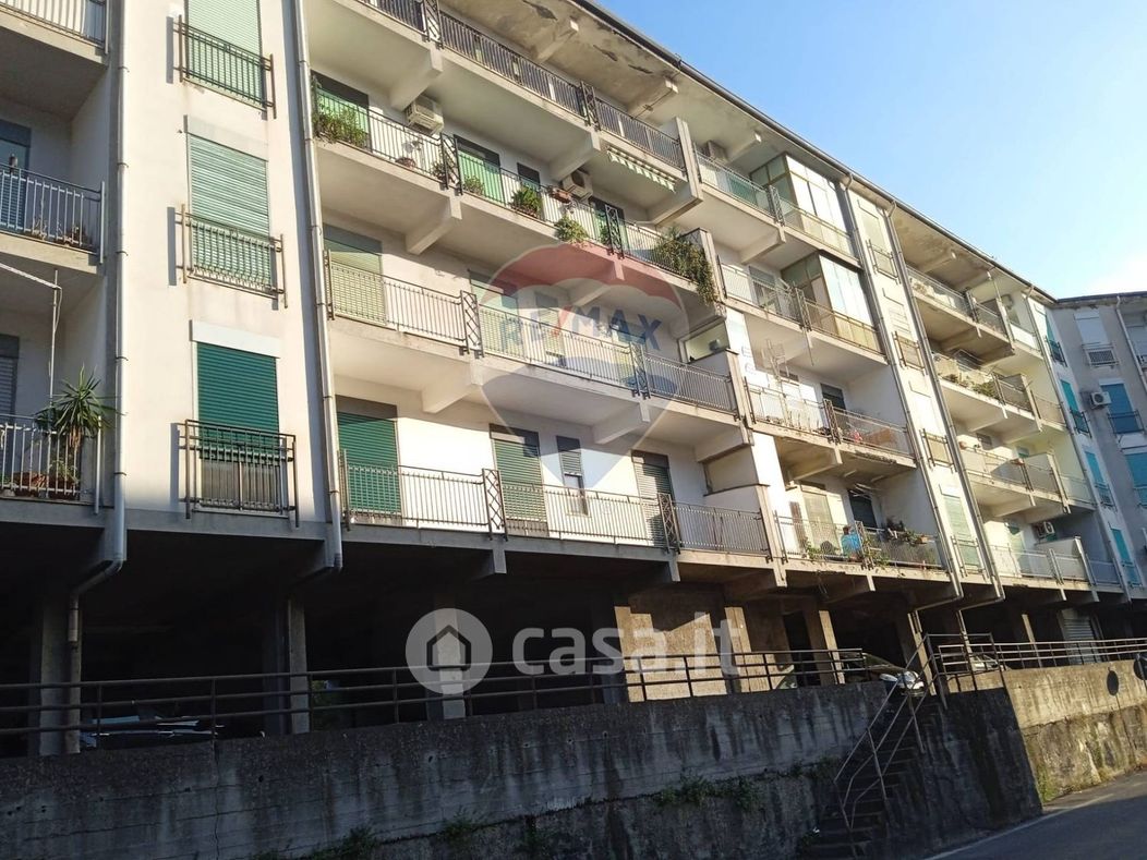 Appartamento in Vendita in Via Salvatore Salomone Marino 132 a Catania