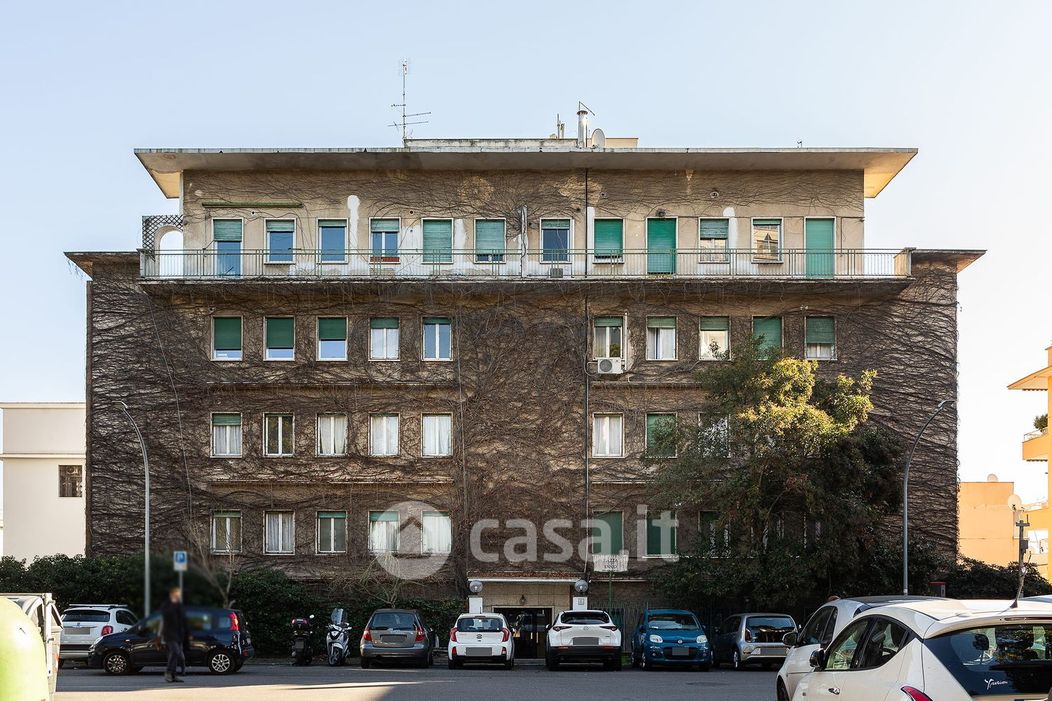 Appartamento in Vendita in Piazza Ennio a Roma