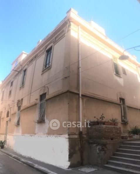 Appartamento in Vendita in Via Giuseppe de Nava 95 a Reggio Calabria
