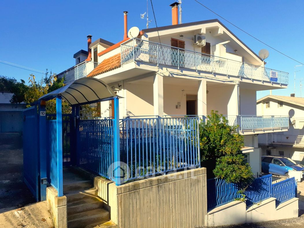 Casa indipendente in Vendita in Via Vado di Sole 10 a Pescara