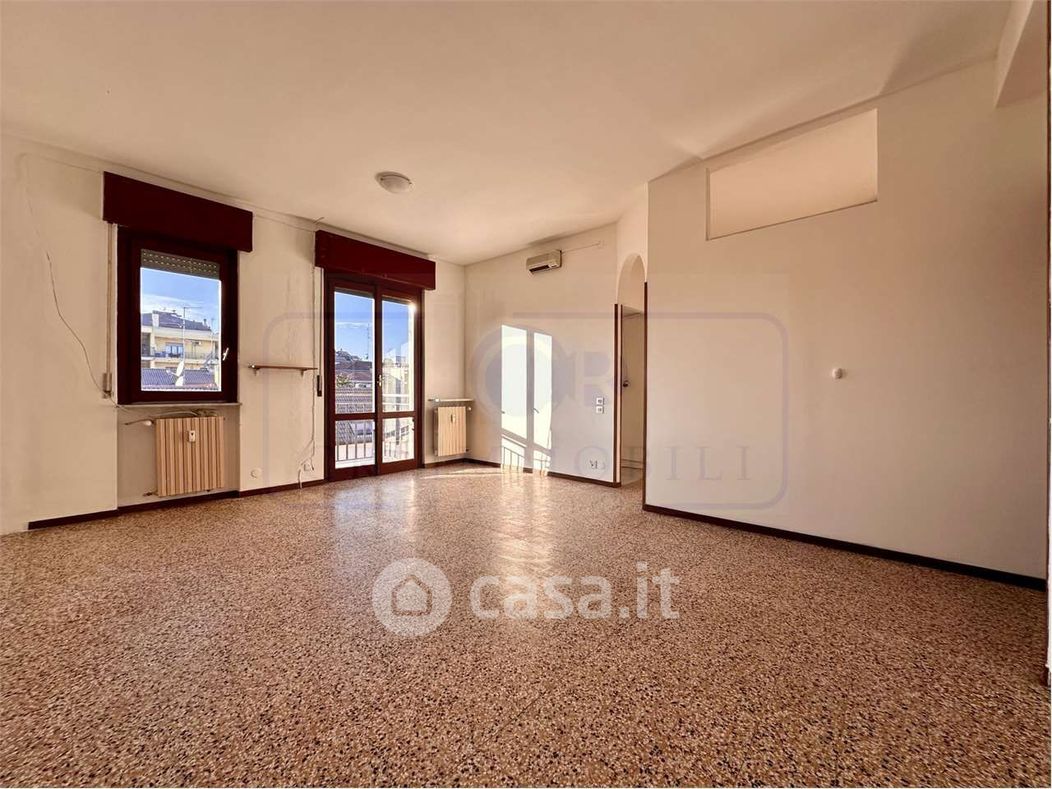 Appartamento in Vendita in Via Garegnano 41 a a Milano