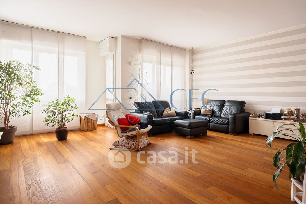 Appartamento in Vendita in Via Leoncavallo 1 a Milano