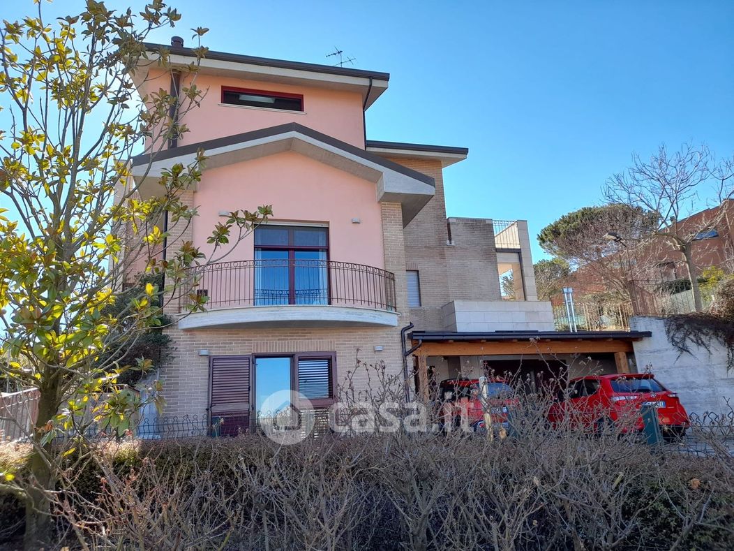 Villa in Vendita in Via Giuseppe Folchi a Campobasso