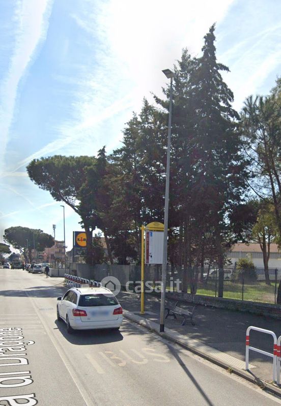 Attico/Mansarda in Affitto in Via Renato Massa 56 a Roma