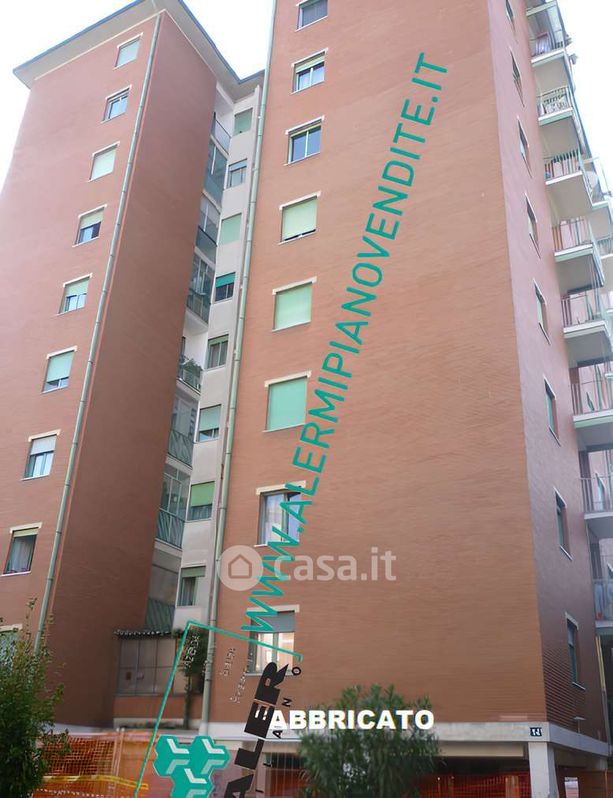Appartamento in Vendita in Via Longarone 14 a Milano