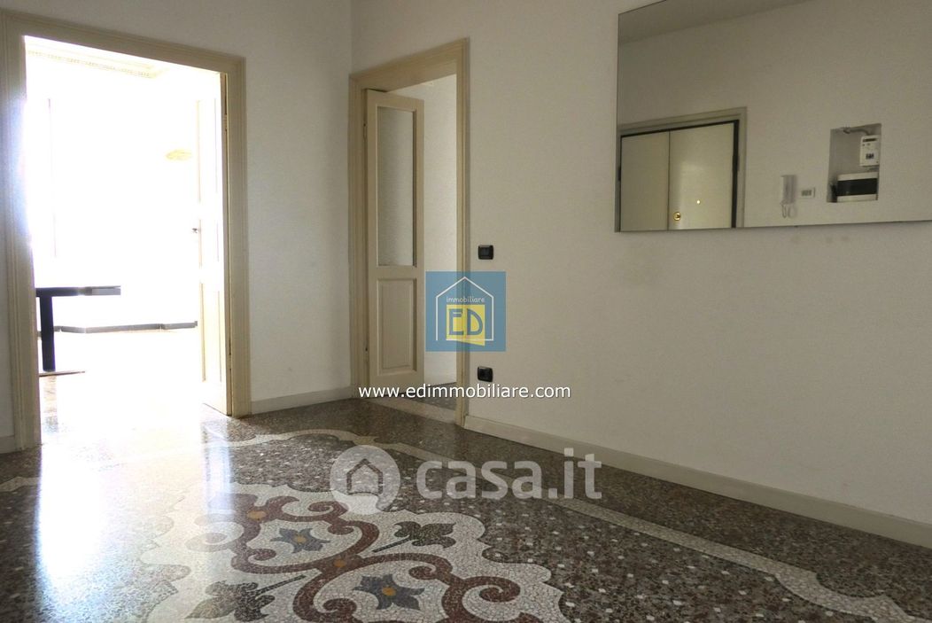 Appartamento in Vendita in Via Famagosta 87 a Savona