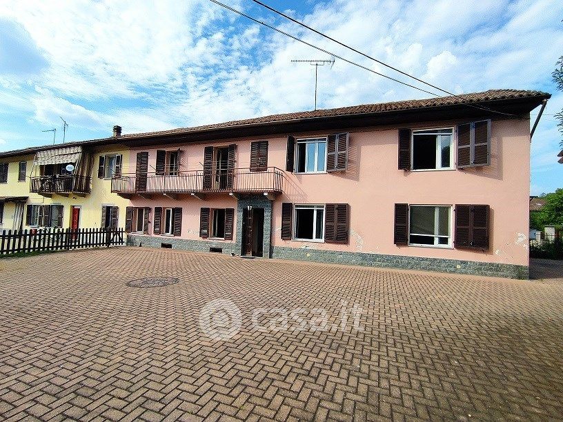 Casa Bi/Trifamiliare in Vendita in Frazione valle tanaro 198 a Asti