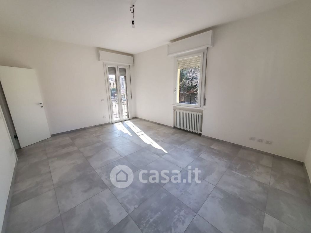 Appartamento in Vendita in Via Limana a Modena