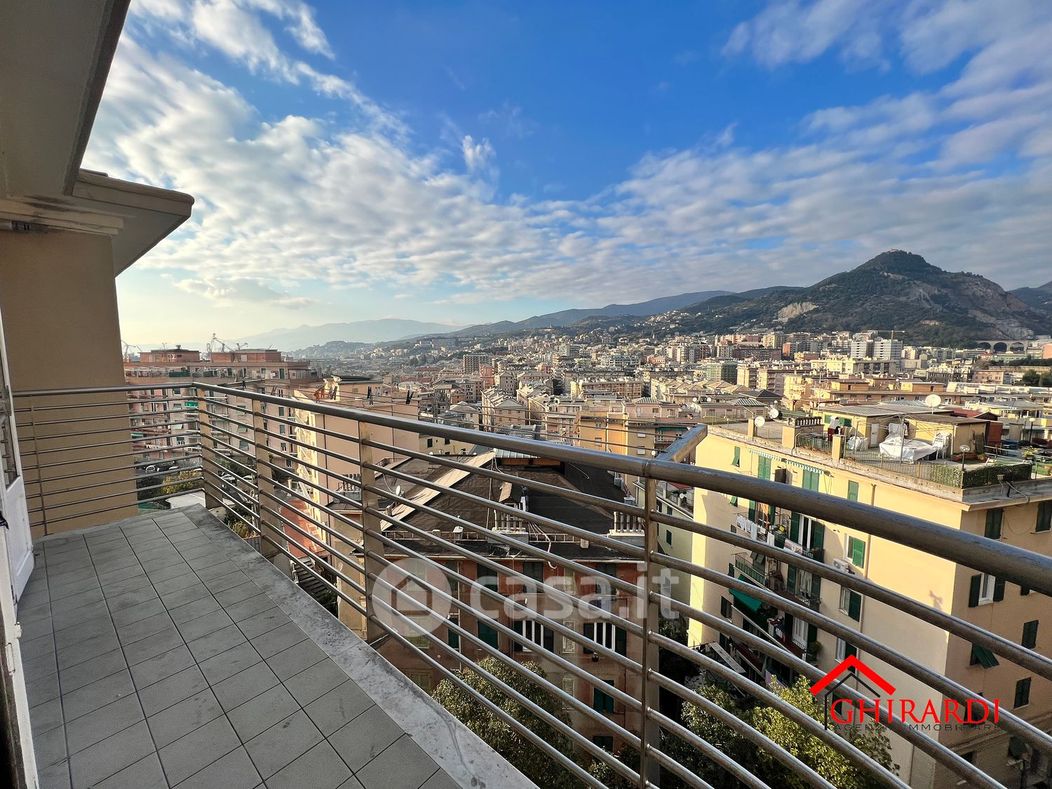 Appartamento in Vendita in Via Lodovico Calda 16 a Genova