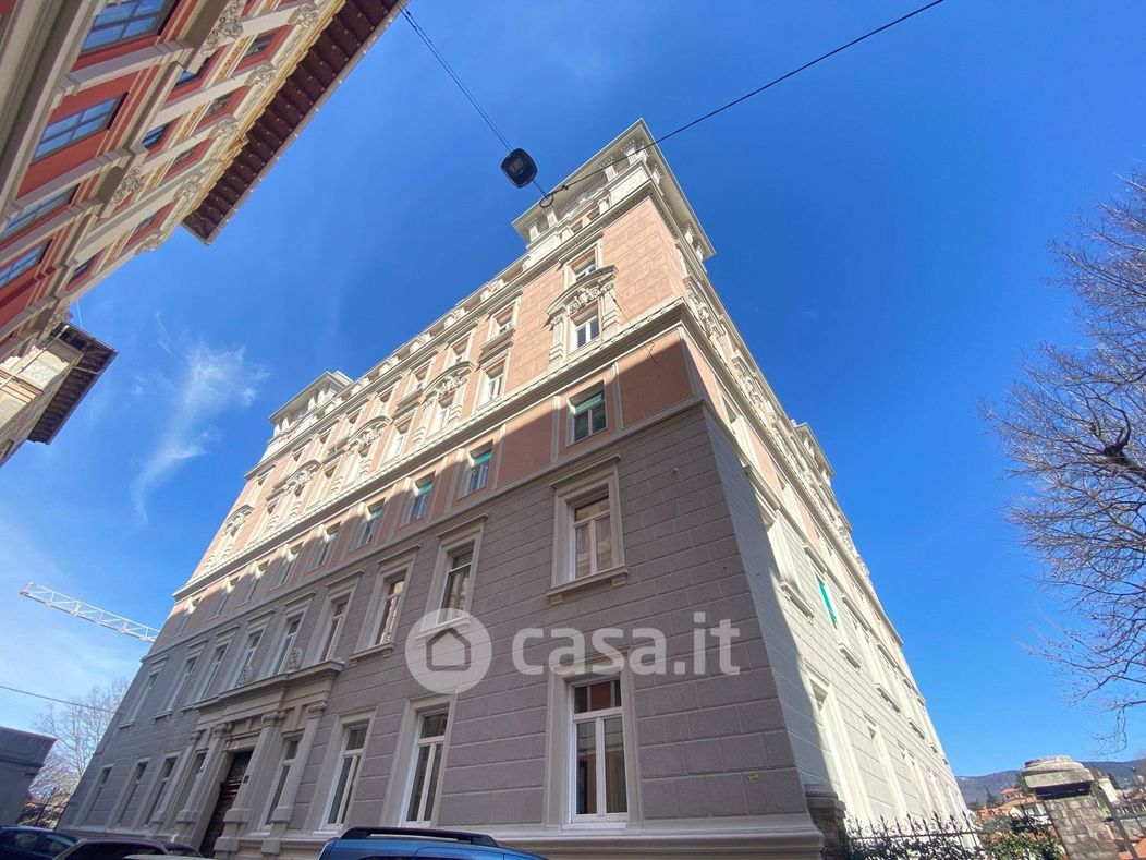 Appartamento in Vendita in Via dei Giustinelli 1 a Trieste