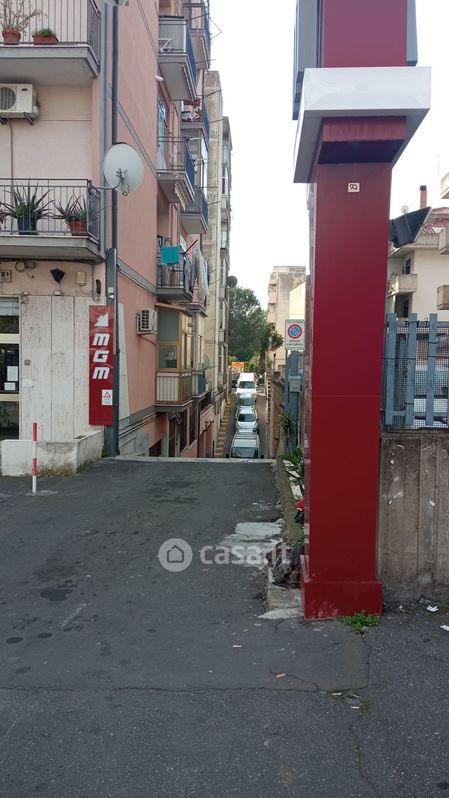 Negozio/Locale commerciale in Vendita in Viale Mario Rapisardi a Catania