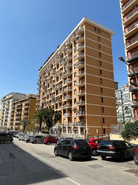 Appartamento in Vendita in Via Ruggero Marturano 20 a Palermo