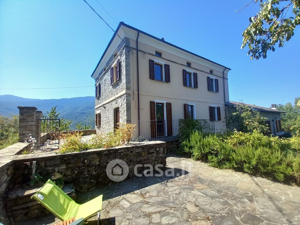 Rustico/Casale in Vendita in a Borgo Val di Taro