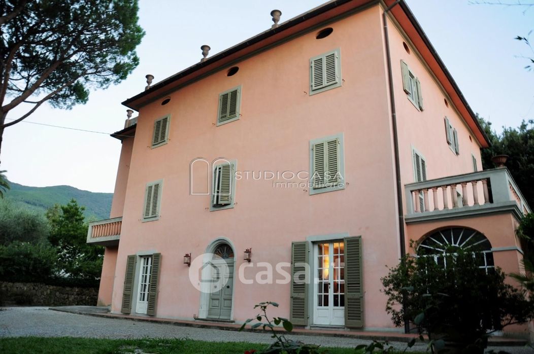 Villa in Vendita in Via Don Minzoni a Calci