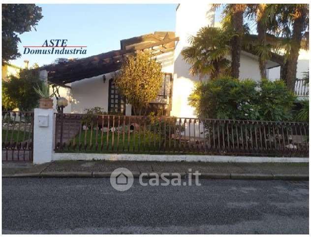 Villa in Vendita in Via Aleardo Aleardi 6 a Eraclea