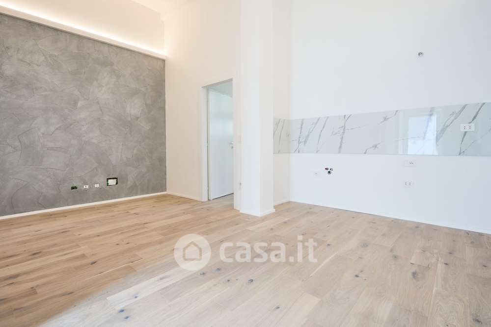 Appartamento in Vendita in Via Cadibona a Milano