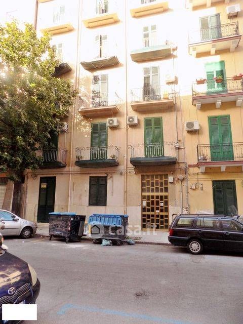 Appartamento in Vendita in Via Andrea Chiaramonte 32 a Palermo