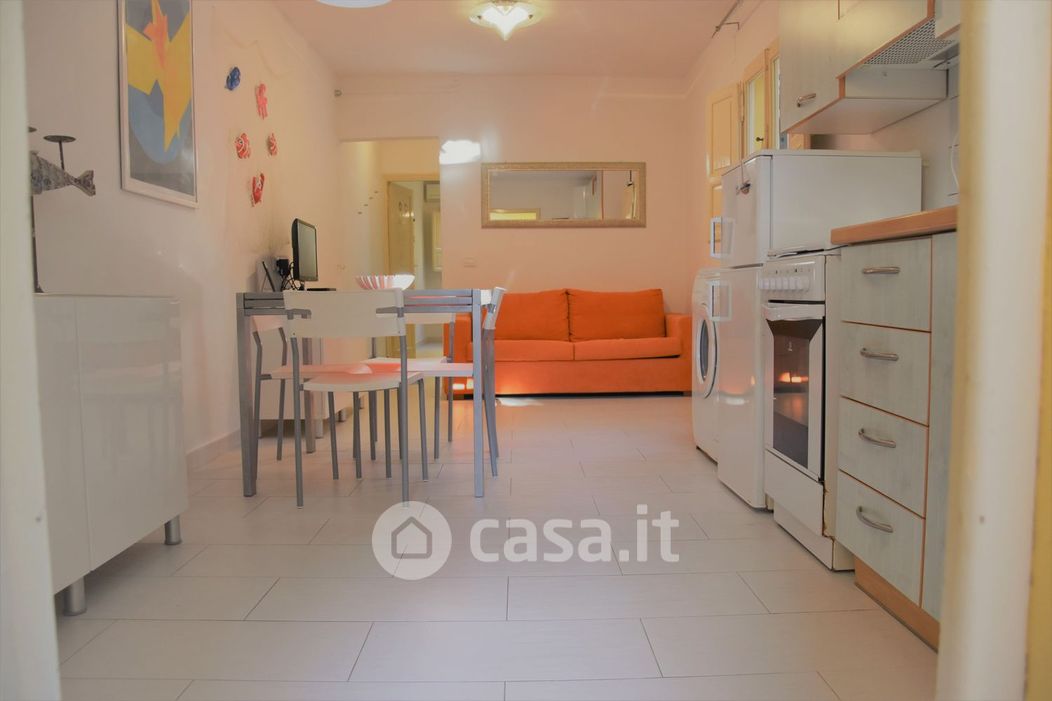 Casa indipendente in Affitto in Via Carducci a Camaiore
