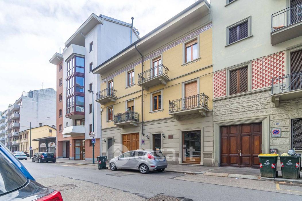 Appartamento in Vendita in Via Bainsizza 23 a Torino