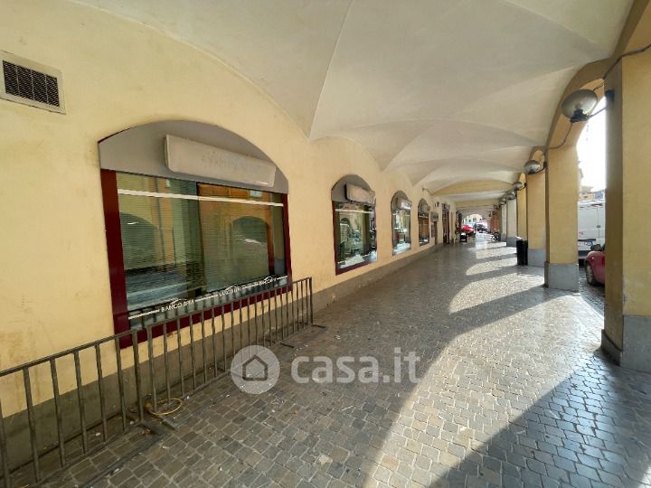 Negozio/Locale commerciale in Vendita in Via Antonio Gramsci 50 a Castelnovo di Sotto