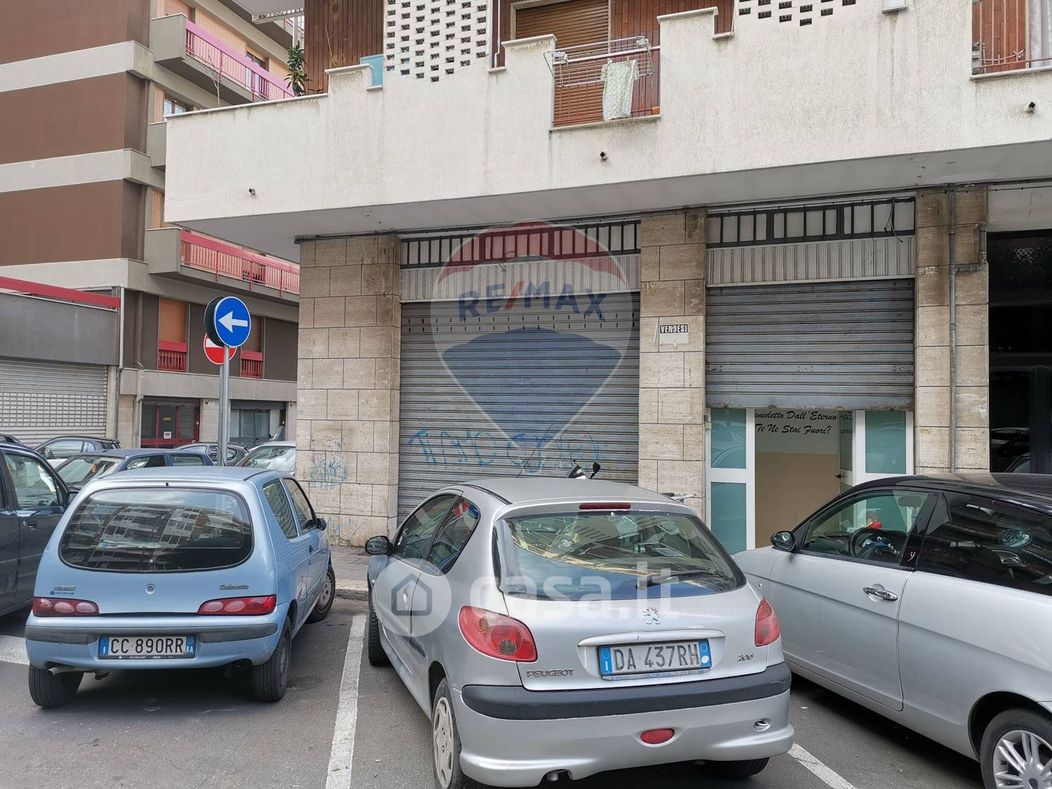 Negozio/Locale commerciale in Vendita in Viale Petru Giovacchini 17 a Bari