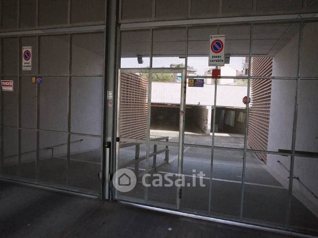 Garage/Posto auto in Affitto in Via del Campofiore a Firenze