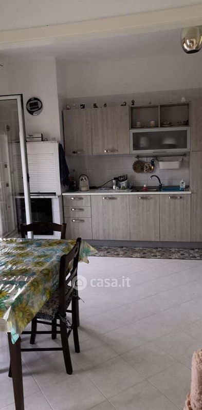 Appartamento in Vendita in Via Alcide de Gasperi a Putignano