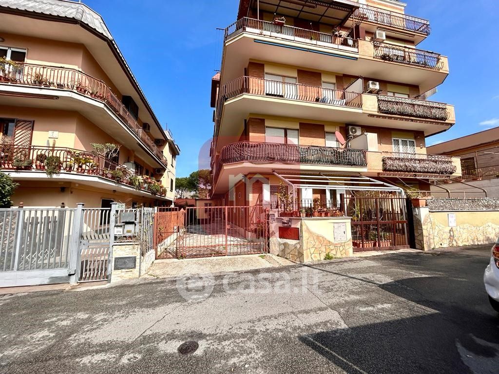 Appartamento in Vendita in Via Giacinto Martorelli a Roma