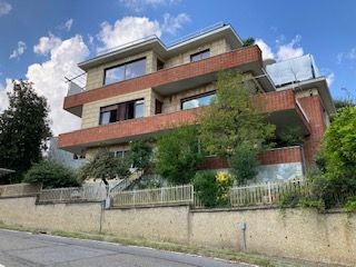 Appartamento in Vendita in Strada Val Pattonera 74 a Torino