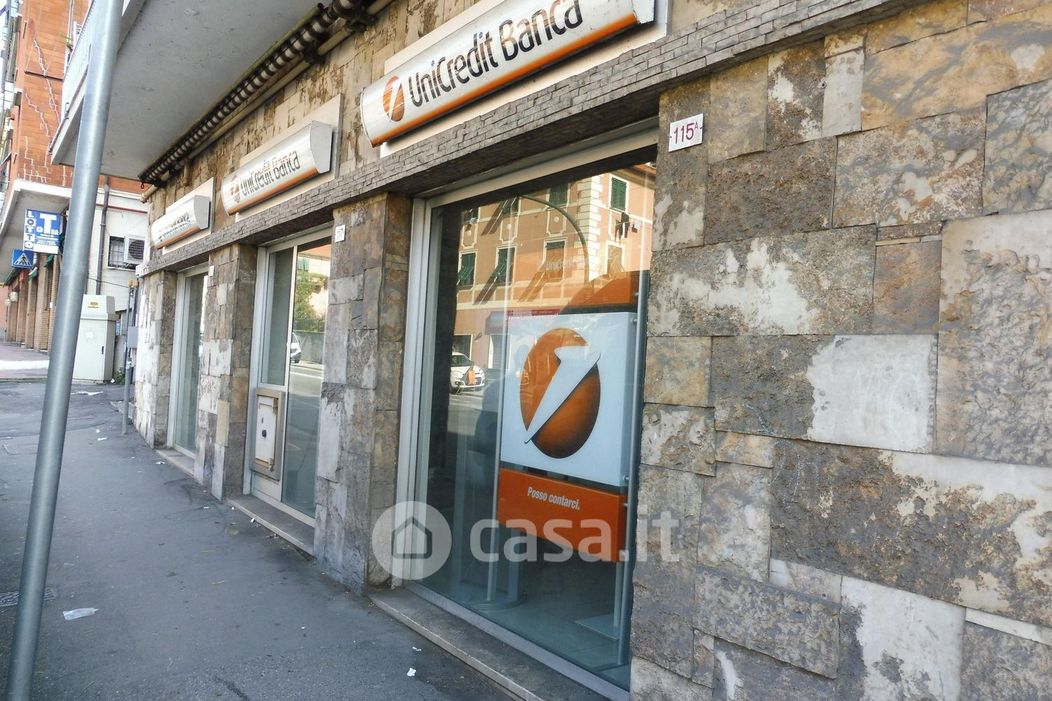 Negozio/Locale commerciale in Vendita in Via Pasquale Pastorino a Genova