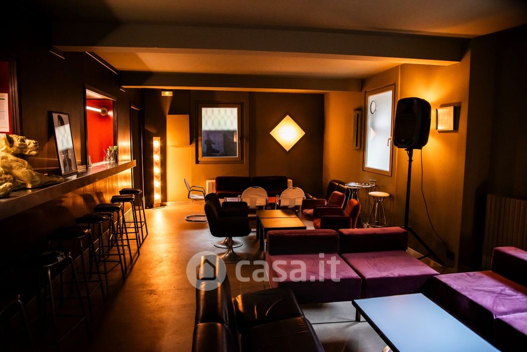 Bar in Vendita in Via puccini 4 a Varese