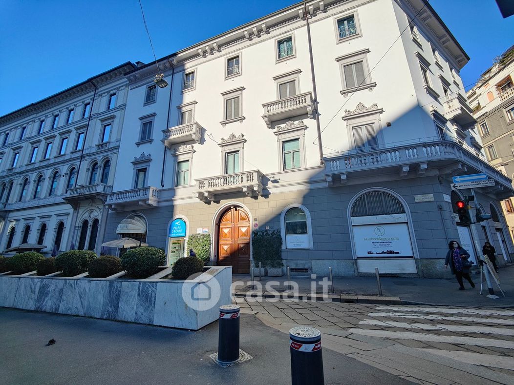 Appartamento in Vendita in Largo Guido Donegani 3 a Milano