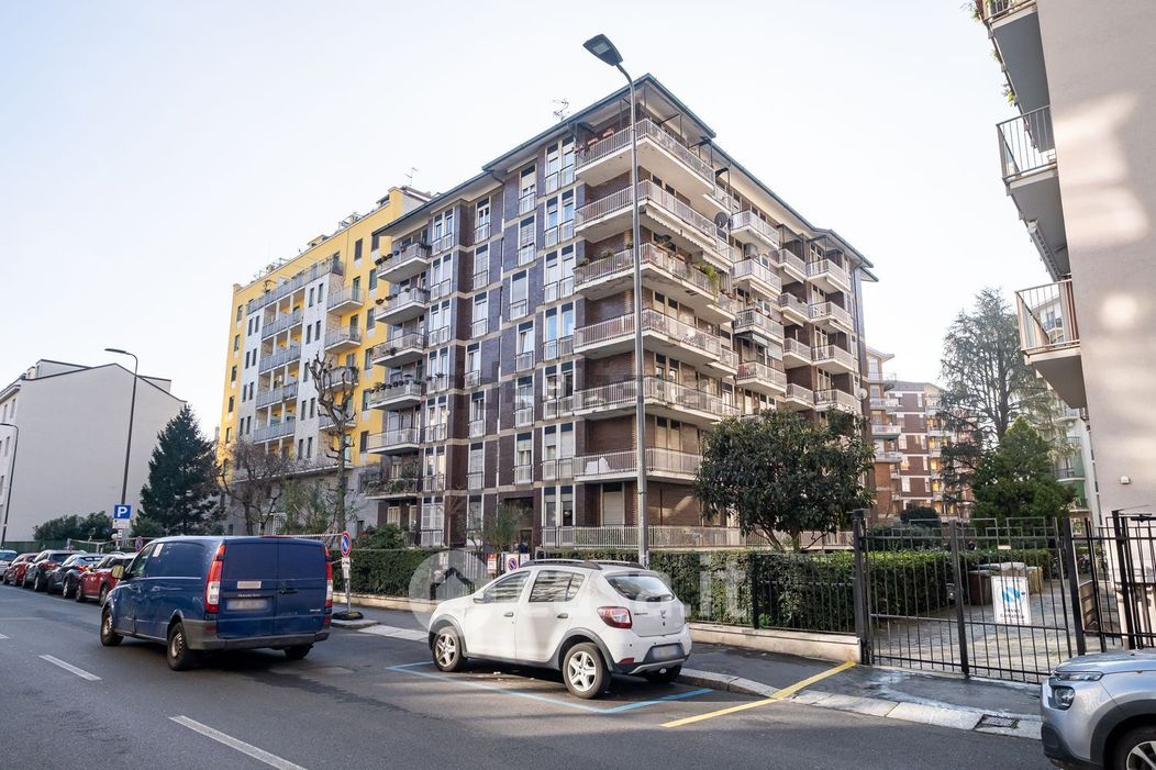 Appartamento in Vendita in Via Negroli 36 a Milano