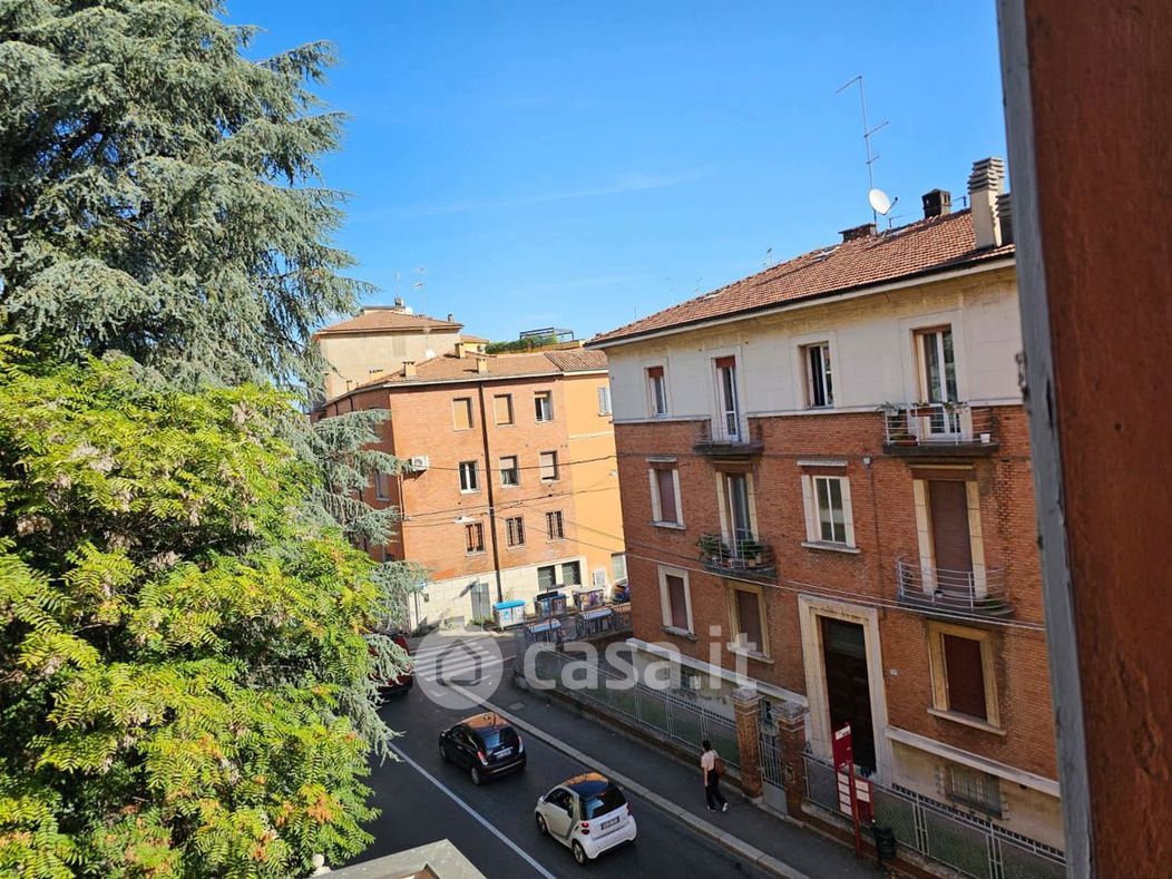 Appartamento in Vendita in Via Castiglione 91 a Bologna