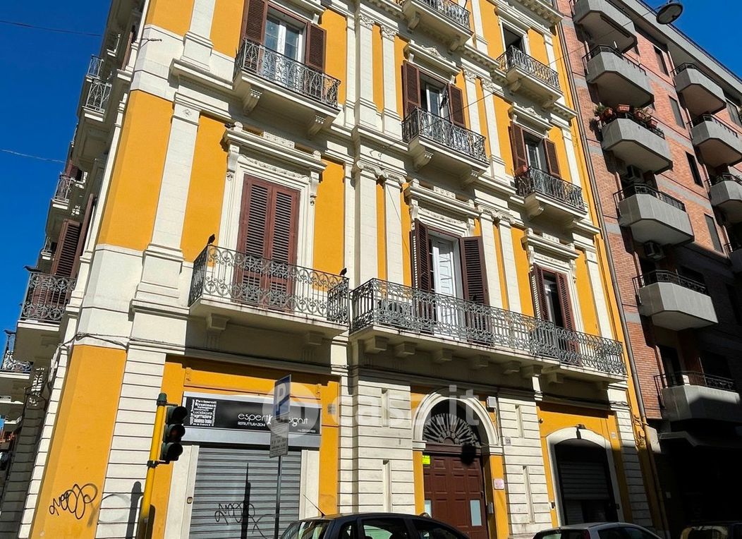 Ufficio in Affitto in Via Dante Alighieri 229 a Bari