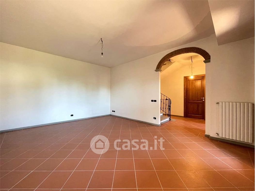 Casa Bi/Trifamiliare in Vendita in Via Lazzaro Spallanzani a Pistoia