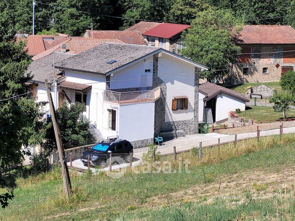 Casa indipendente in Vendita in a Borgo Val di Taro