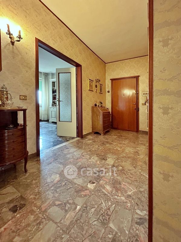 Appartamento in Vendita in Via Alfredo Ascoli a Livorno